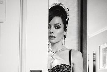 Lily Allen bra