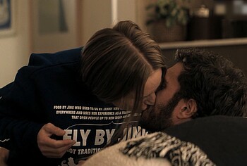 Kristen Bell sexy in Nobody Wants This