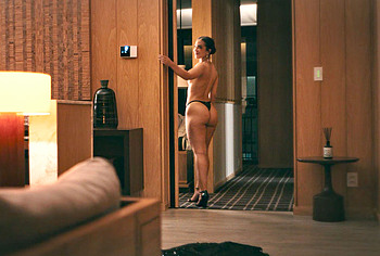 Mel Maia naked in Rulers of Fortune