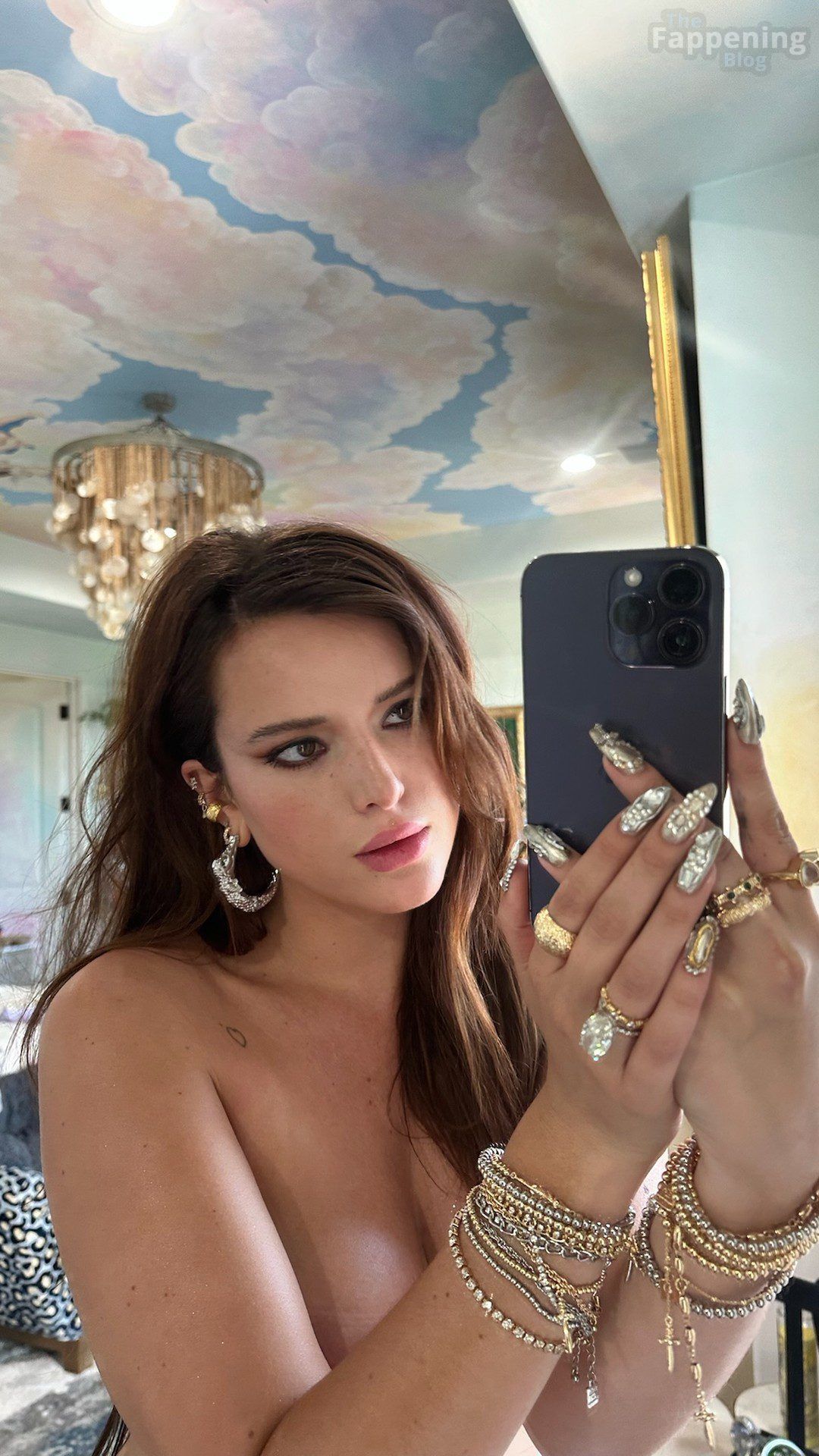 Bella Thorne Takes Some Topless Selfies 10 Photos.jpg