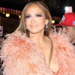 Jennifer Lopez nude nipple