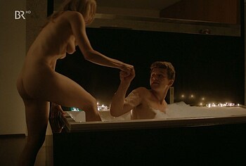 Lili Epply naked