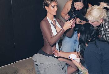 Kim Kardashian nude pics