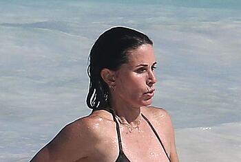 Courteney Cox bikini pics