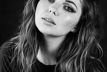 Samantha Hanratty nude photos