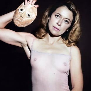 Tatiana Maslany Offends With Her Nude Breasts