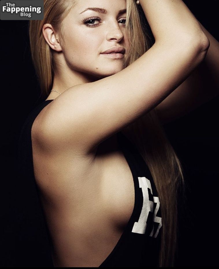 Josephine Welsch Nude Sexy Collection 47 Photos.jpg