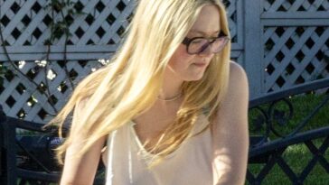 Dakota Fanning nipples