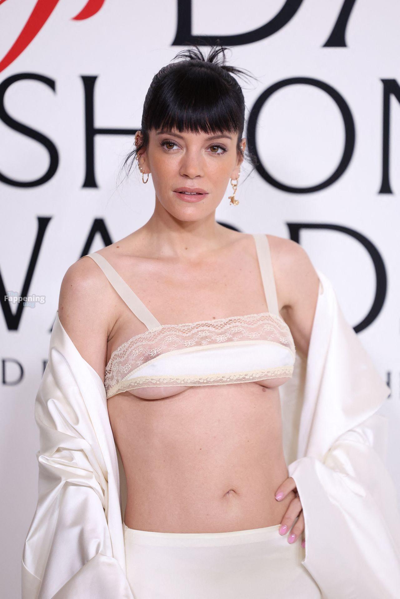 Lily Allen Flashes Her Nude Tits at the 2025 CFDA.jpg
