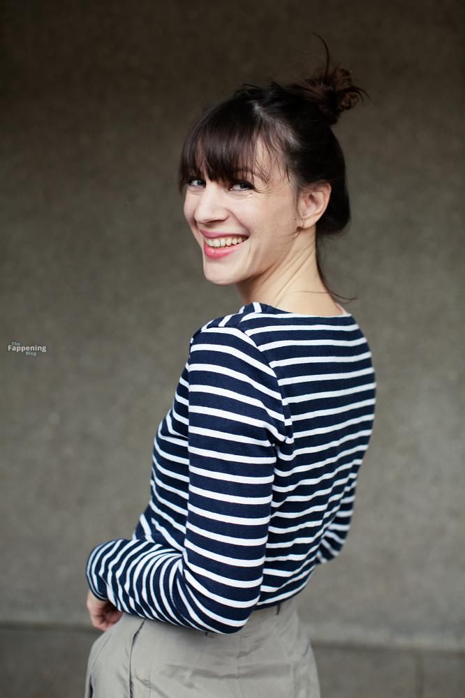 Oona von Maydell Nude Sexy Collection 12 Photos.jpg