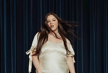 Megan Stalter topless pics