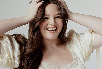 Megan Stalter topless pics