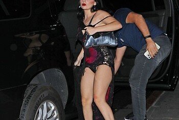 Dafne Keen upskirt pics