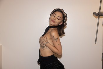 Ariana Grande nude