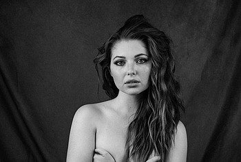 Samantha Hanratty nude photos