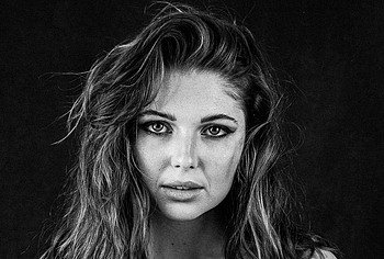 Samantha Hanratty nude photos