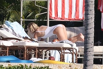 Sydney Sweeney bikini photos