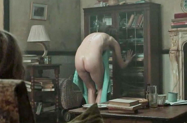 Embeth Davidtz nudes