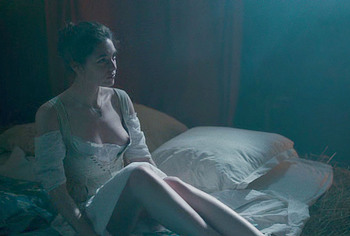 Anamaria Vartolomei nudity