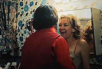 Kate Hudson nudes in Song Sung Blue