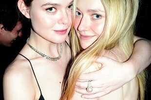 Elle & Dakota Fanning Nude Nip Slips Xmas Card