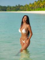 Nicole Scherzinger Shows Off Her Sexy Figure in a White.jpg