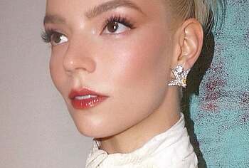 Anya Taylor-Joy oops nude