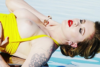 Ireland Baldwin oops