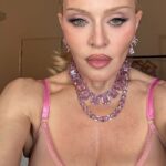 Madonna naked selfie