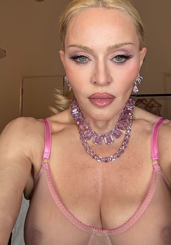 Madonna naked selfie