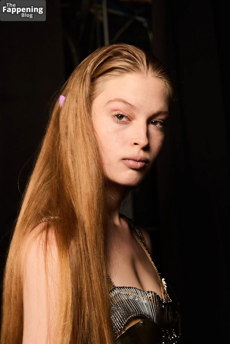 Vivian Jenna Wilson Sexy (8 Photos)