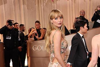 Jennifer Lawrence sexy at the Golden Globe Awards