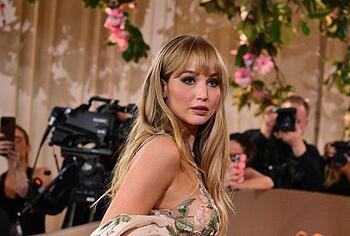 Jennifer Lawrence sexy at the Golden Globe Awards