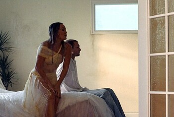 Hilary Duff Shows Her Ass Tits In Wet in Roommates