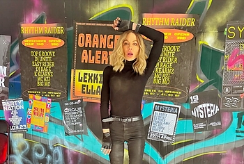 Kate Beckinsale oops and bikini pics