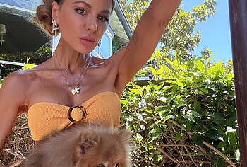 Kate Beckinsale oops and bikini pics