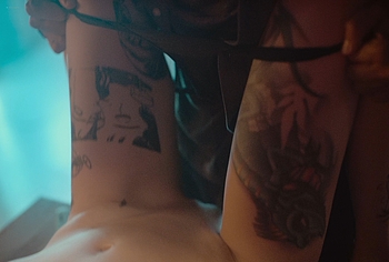 Milena Smit frontal nude