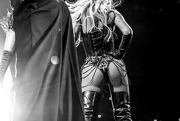 Christina Aguilera topless pics