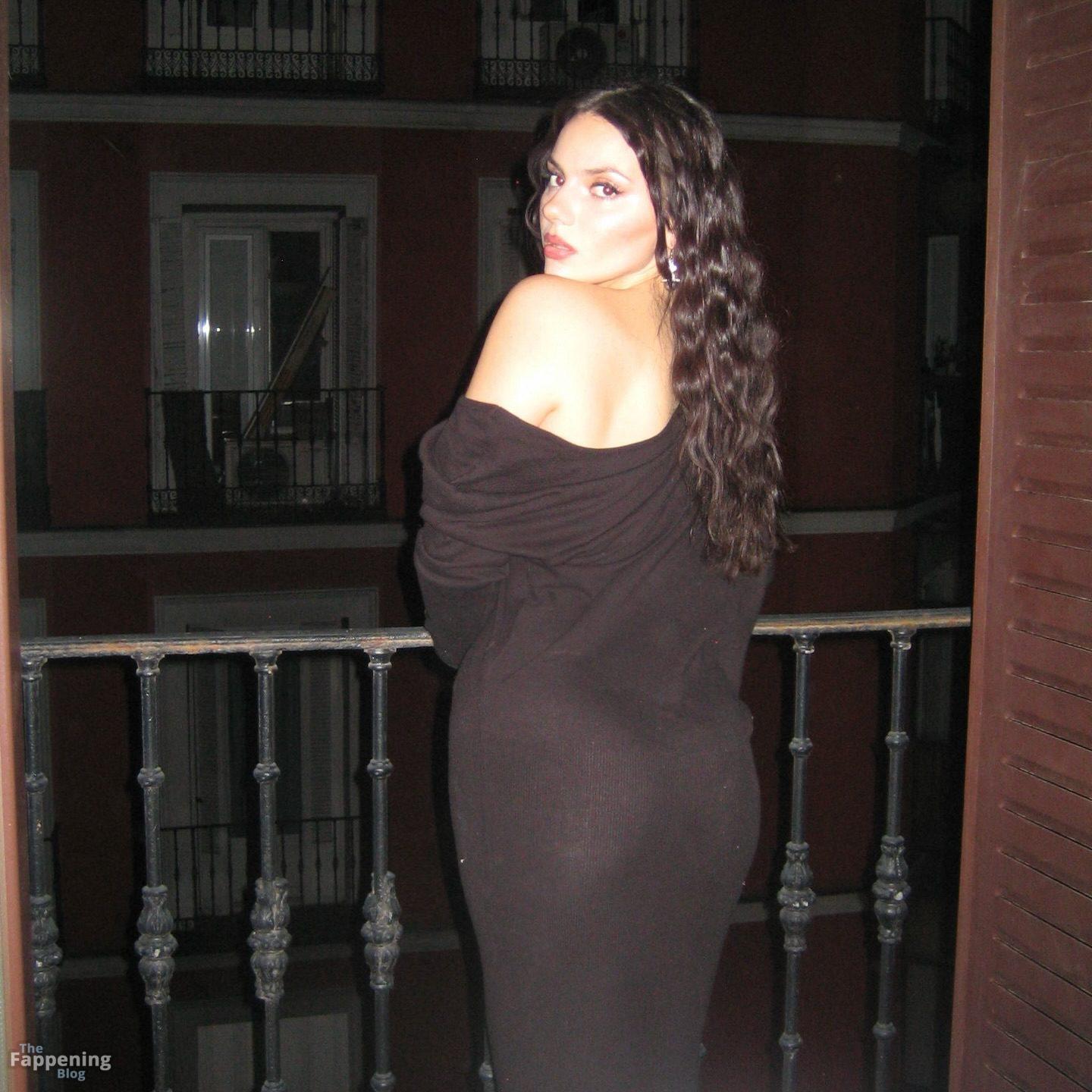 Dafne Keen Shows Off Her Sexy Body in a Tight.jpg