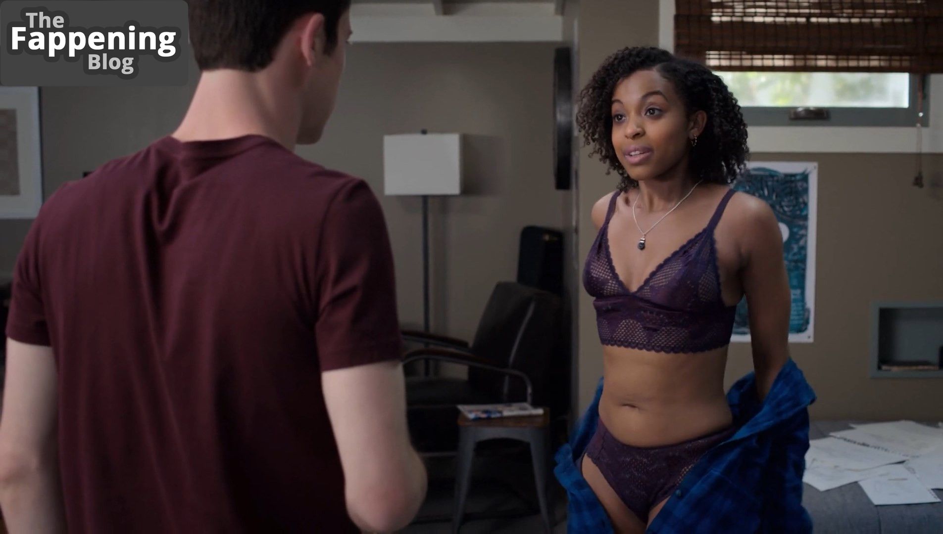 Grace Saif Sexy Topless 5 Pics.jpg