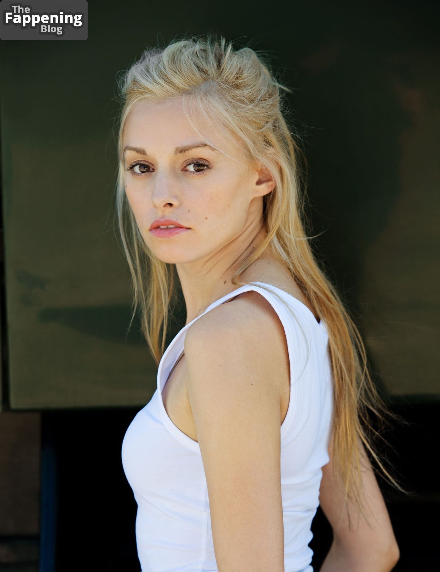 Anne Marie Waldeck Sexy 7 Photos.jpg