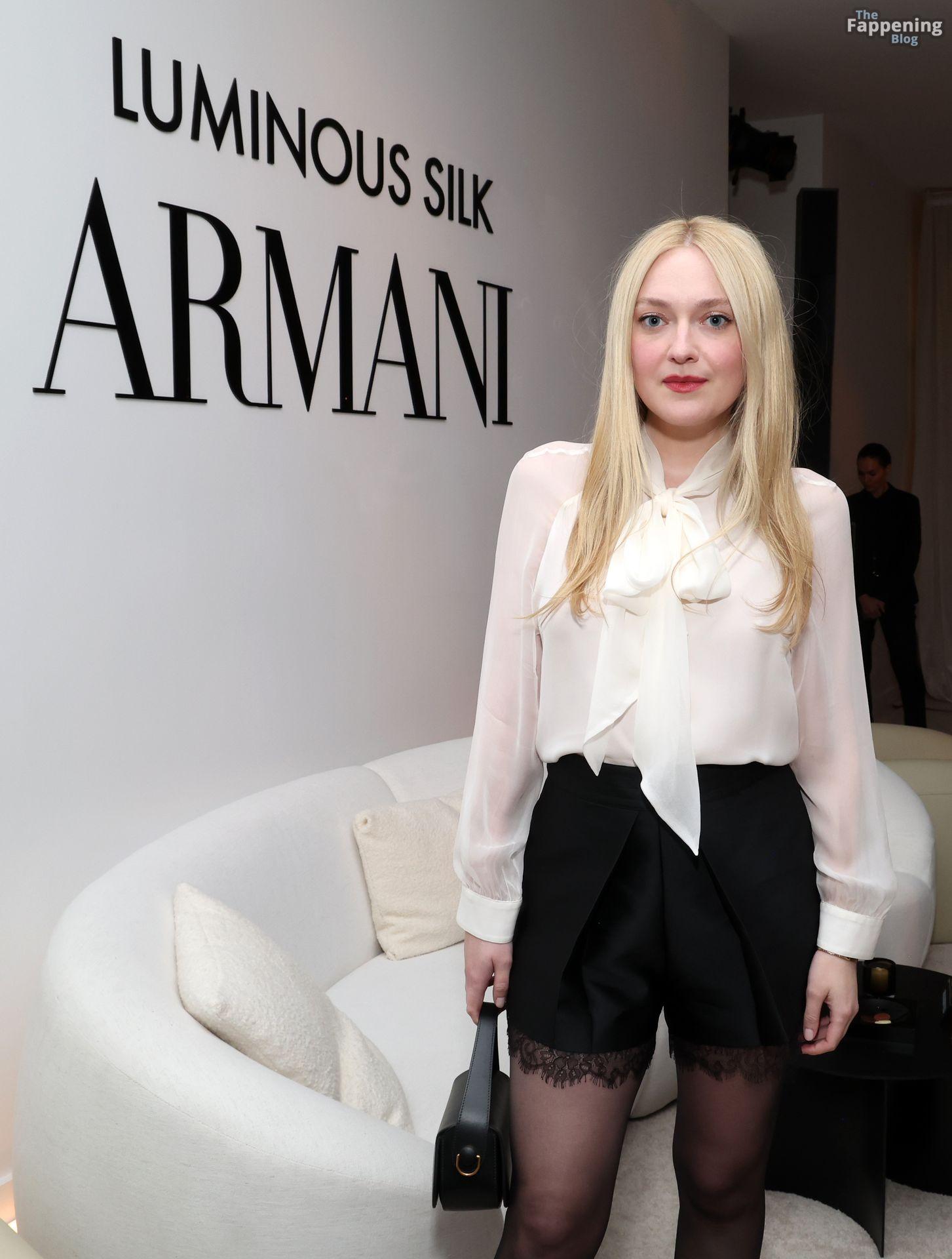 Dakota Fanning Looks Sexy in at the Fashion Event 25.jpg