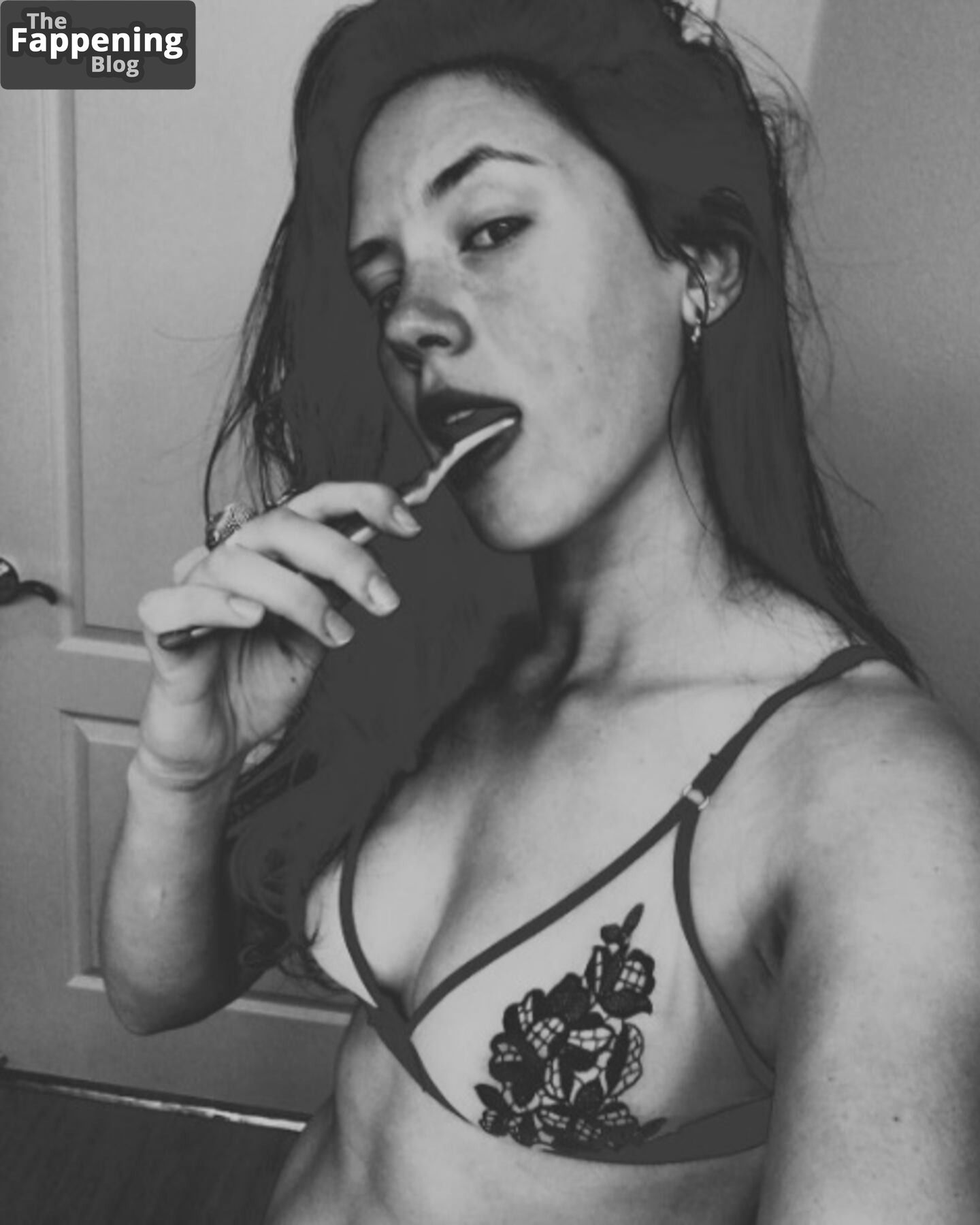 Delfina Chaves Nude Sexy Collection 9 Photos.jpg