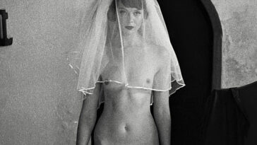 Frida Gustavsson frontal nude