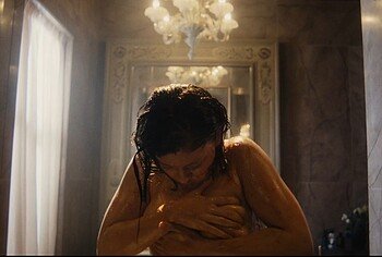 Jessica Alexander Nude Scenes in The Beauty