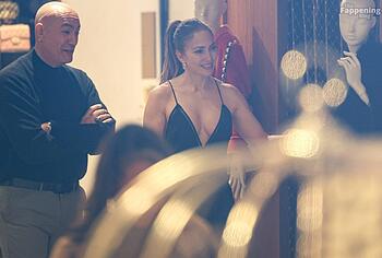 Jennifer Lopez Nipple Slip And Bare Breast Photos