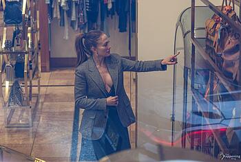 Jennifer Lopez Nipple Slip And Bare Breast Photos