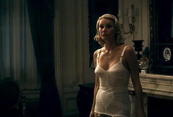 Gwyneth Paltrow Wild Sex Scenes in Marty Supreme