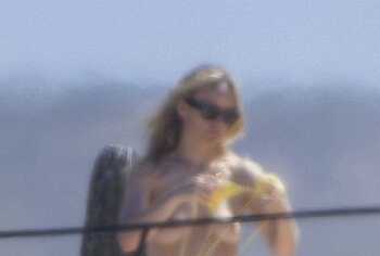 Olivia Wilde paparazzi topless photos