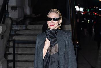 Naomi Watts nude tits pics